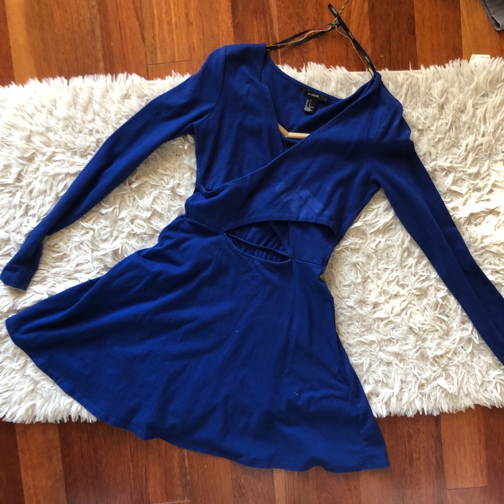 FOREVER21: Blue front Crisscross dress